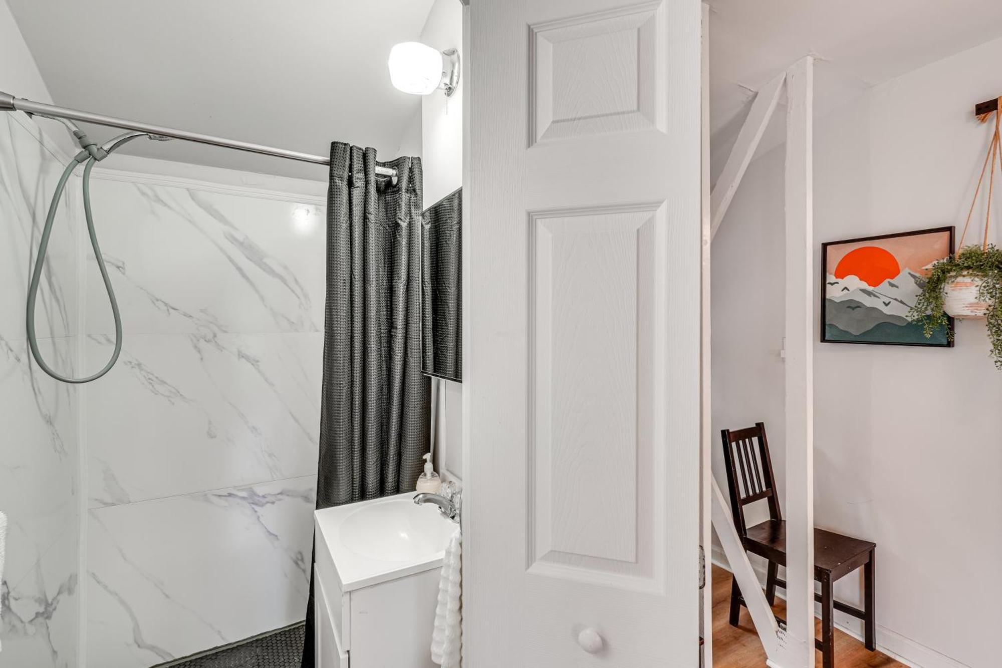 Epic Brunswick Apartment, Deck With Private Hot Tub! Ngoại thất bức ảnh